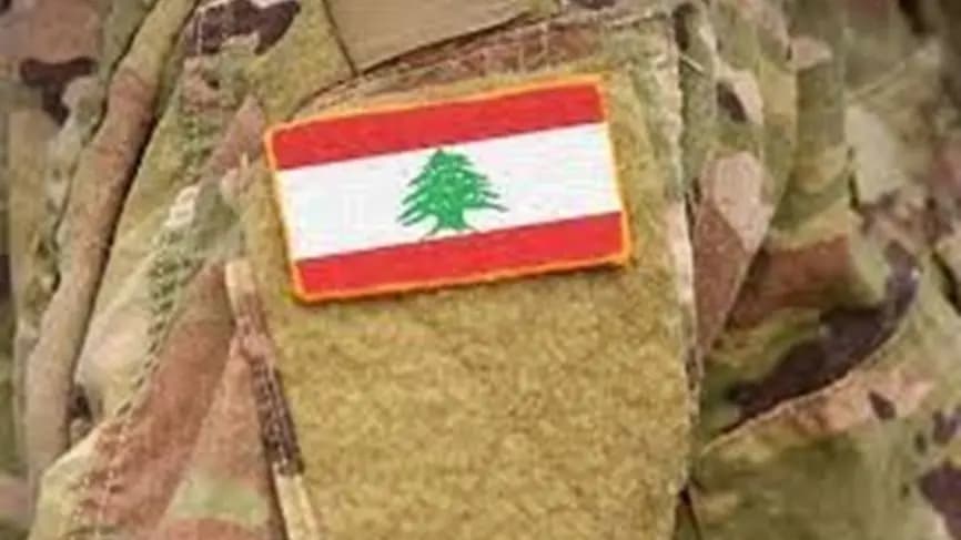 سيارة تجتاز حاجزاً في شعت- البقاع