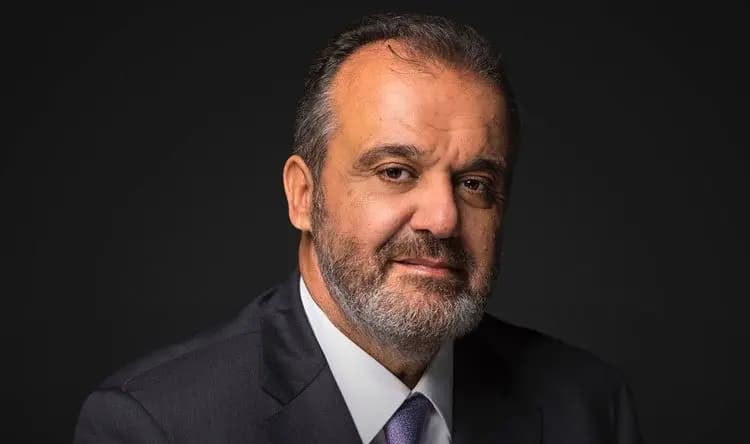بوشكيان يشدد على ضرورة تذليل العقبات أمام قطاع إنتاج الأدوية