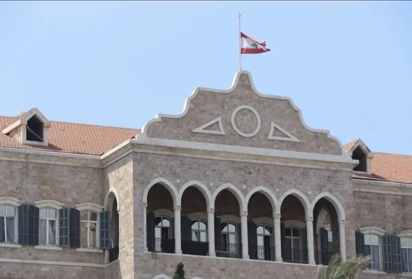 مجلس الوزراء يصدر مذكرتين.. والإدارات العامة مقفلة بهذه الأيام