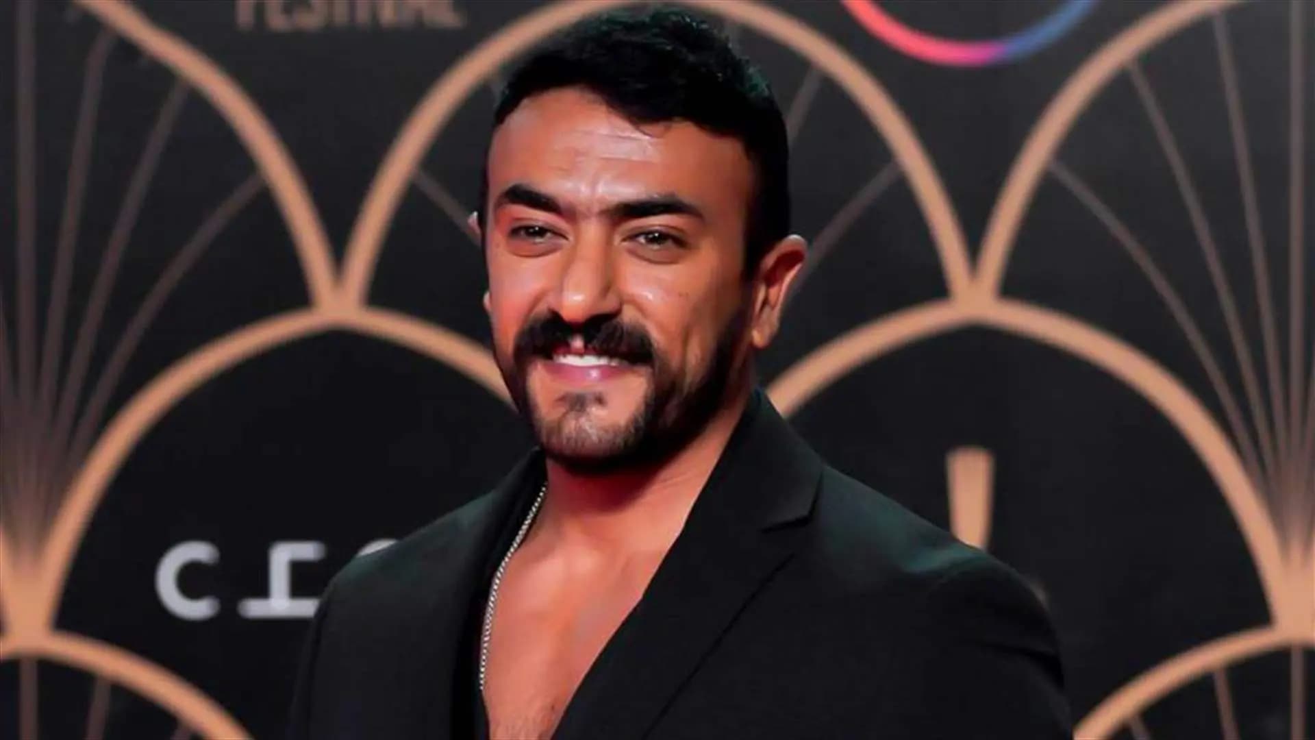 "ارجعيله يا ملك".. بهذه الكلمات "العوضي" يصالح حبيبين