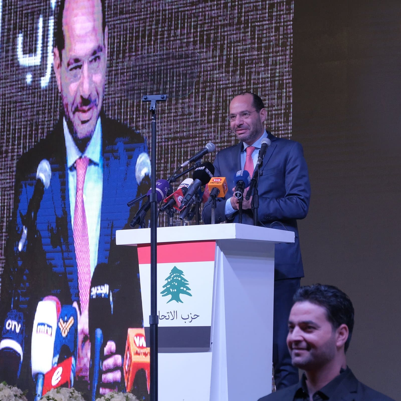 وزارة الدولة لشؤون التجارة الخارجية تتحرّك لحماية التصدير الزراعي