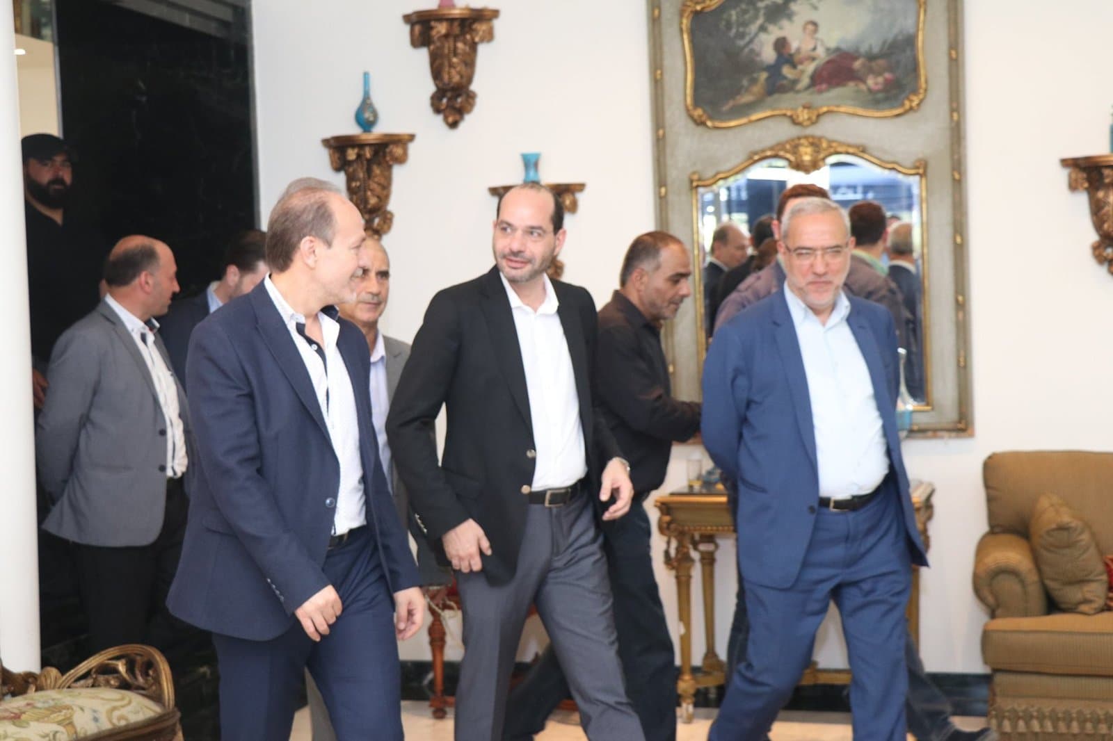 حسن مراد: التكريم للمؤمنين بالمقاومة وبوصلتهم فلسطين ويرفضون الصفقات