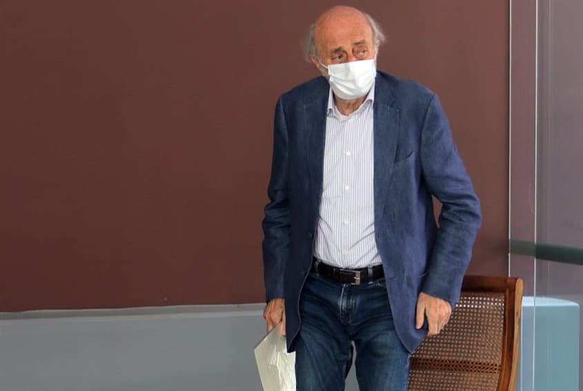 انحسار «حزن» المختارة... جنبلاط يعلن التحالف مع جعجع