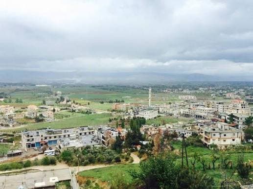 في البقاع.. مياه الصرف تروي المزروعات!