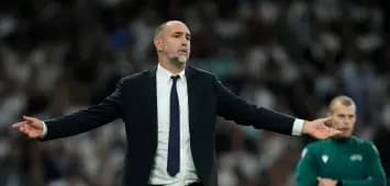 يوفنتوس يقيل مدربه