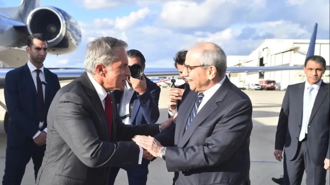 رئيس الوزراء الأردني يصل بيروت.. وسلام في استقباله