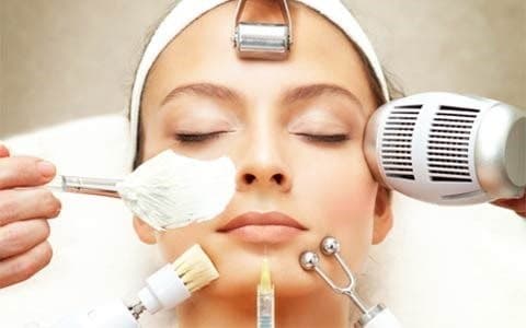 "بشأن الطب التجميلي".. توصية من لجنة الصحة