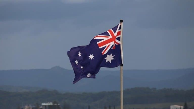 بعد 21 عامًا على اغتياله.. إكليل زهور من السفارة الأسترالية