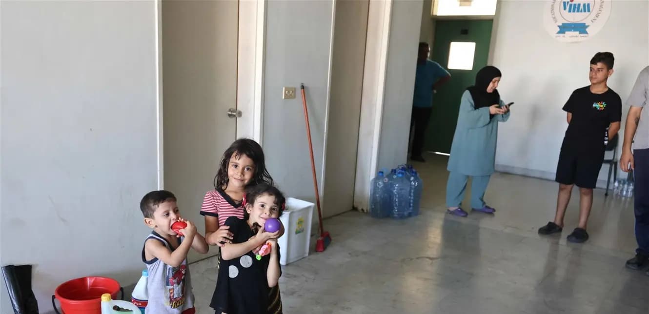 كم بلغ عدد النازحين في مراكز الإيواء؟