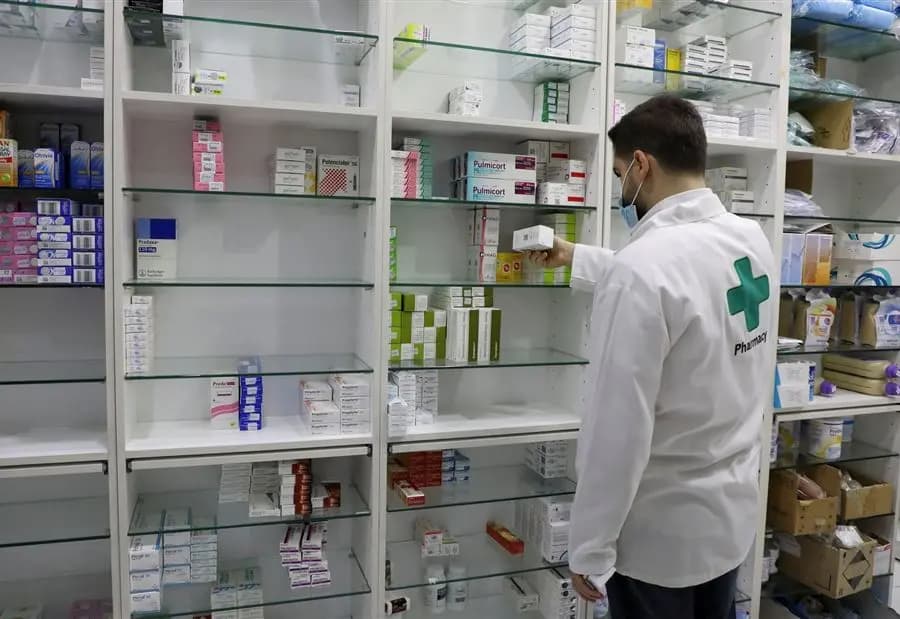 ماذا يحصل في صيدليات لبنان؟