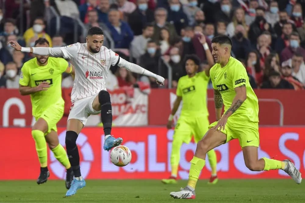 إشبيلية يقترب من ريال مدريد